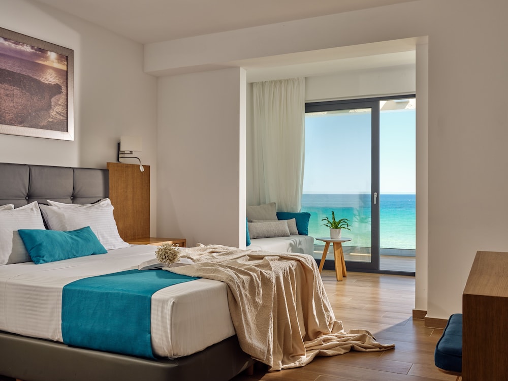 Cavo Orient Beach Hotel — Hotel rooms in Tsilivi, Ionian Islands