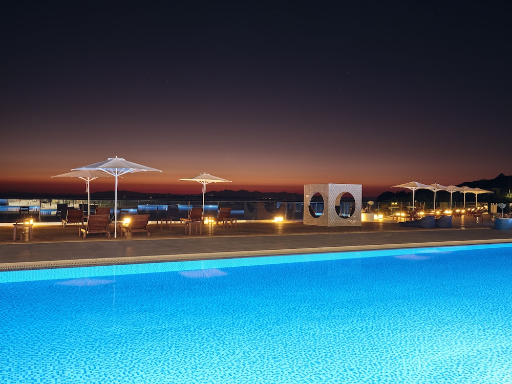 Cavo Orient Beach Hotel — Swimming pool in Tsilivi, Ionian Islands