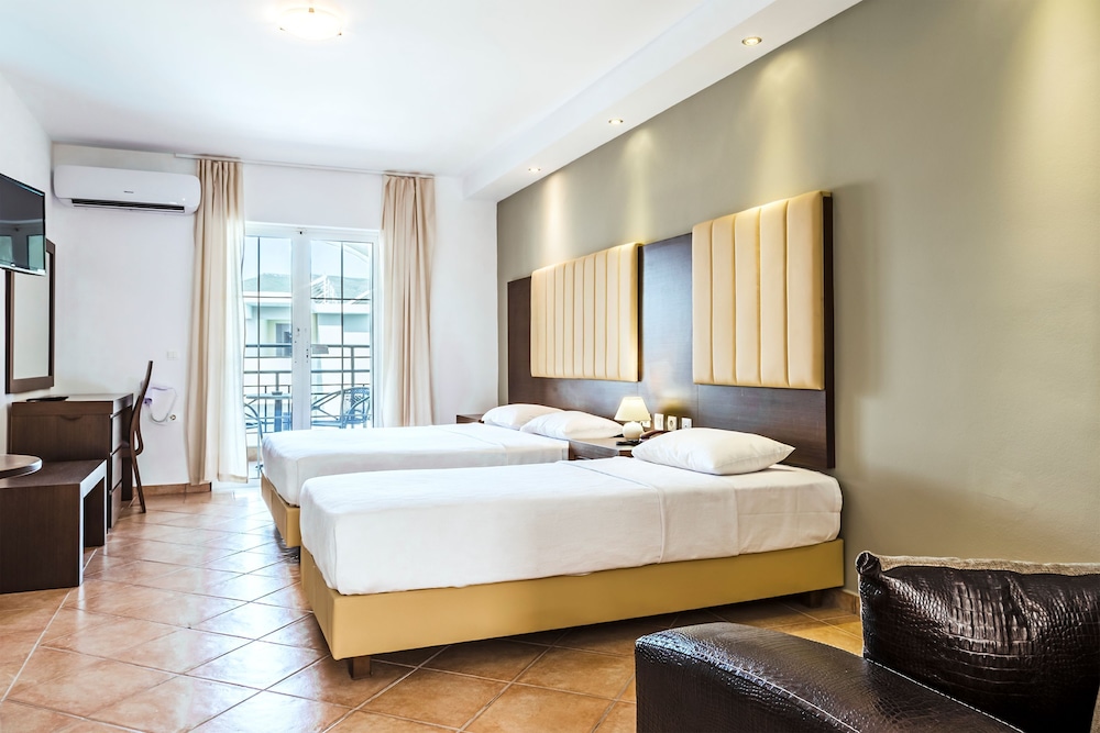 White Olive Premium Laganas - All Inclusive — Hotel rooms in Laganas, Ionian Islands