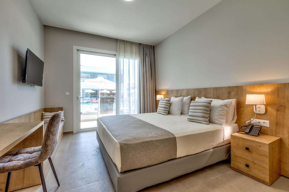 White Olive Premium Laganas - All Inclusive — Hotel rooms in Laganas, Ionian Islands
