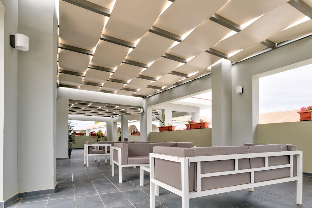 White Olive Premium Laganas - All Inclusive — Restaurant & bars in Laganas, Ionian Islands