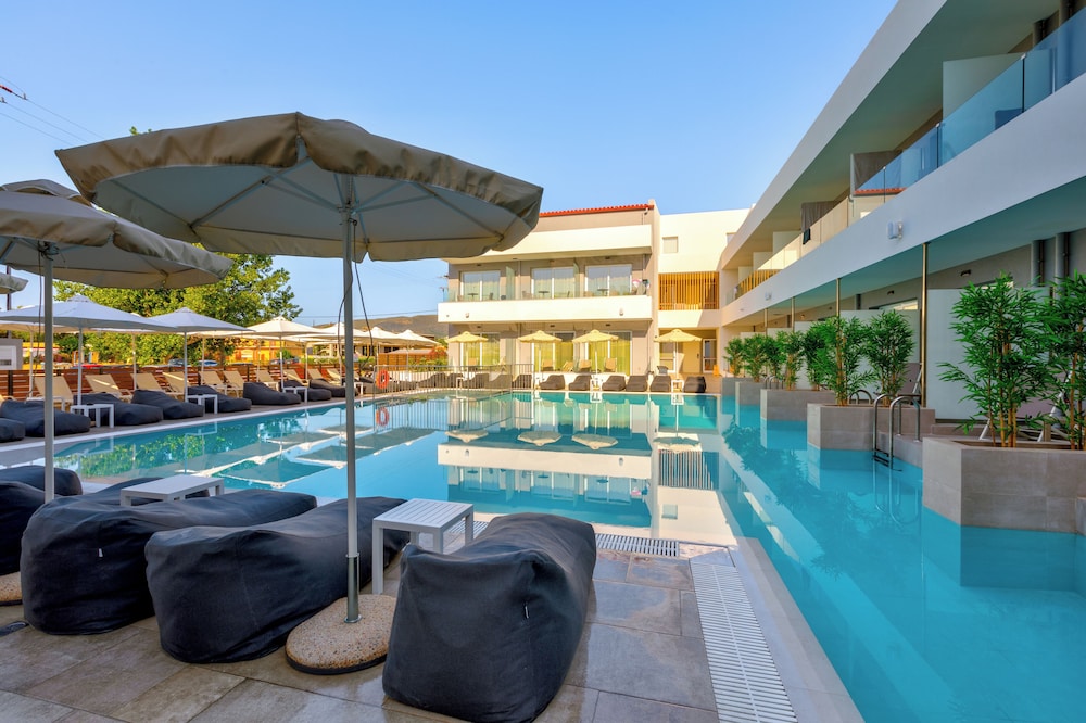 White Olive Premium Laganas - All Inclusive — Swimming pool in Laganas, Ionian Islands