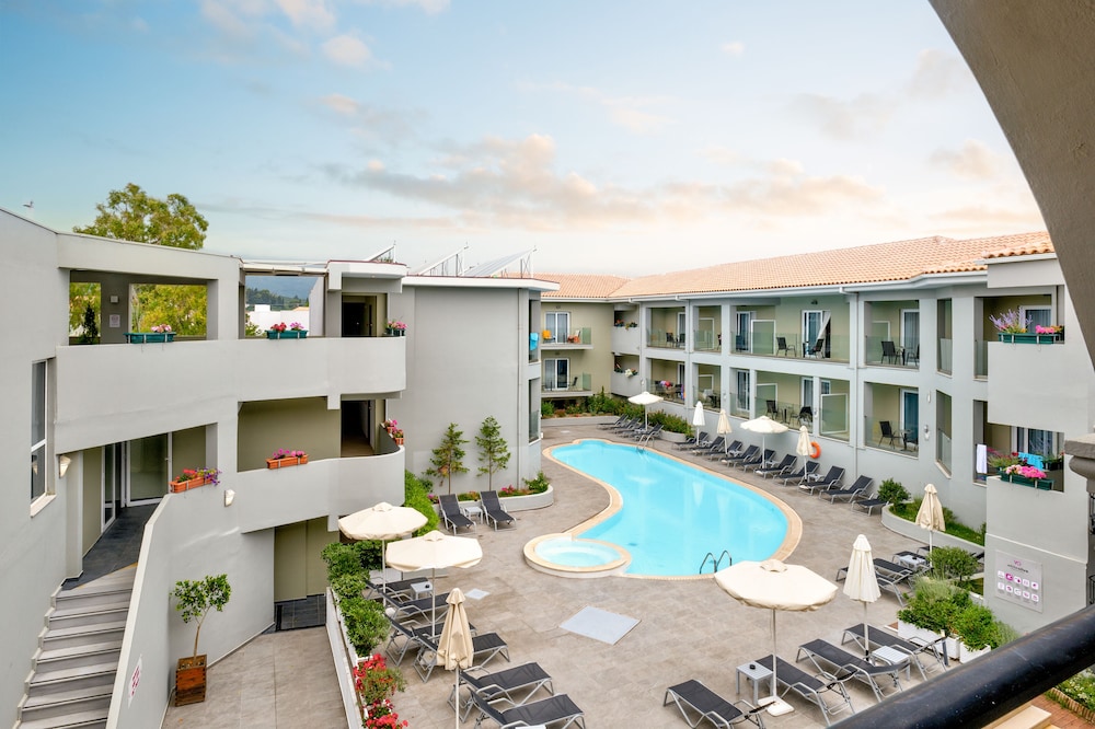 White Olive Premium Laganas - All Inclusive — Swimming pool in Laganas, Ionian Islands