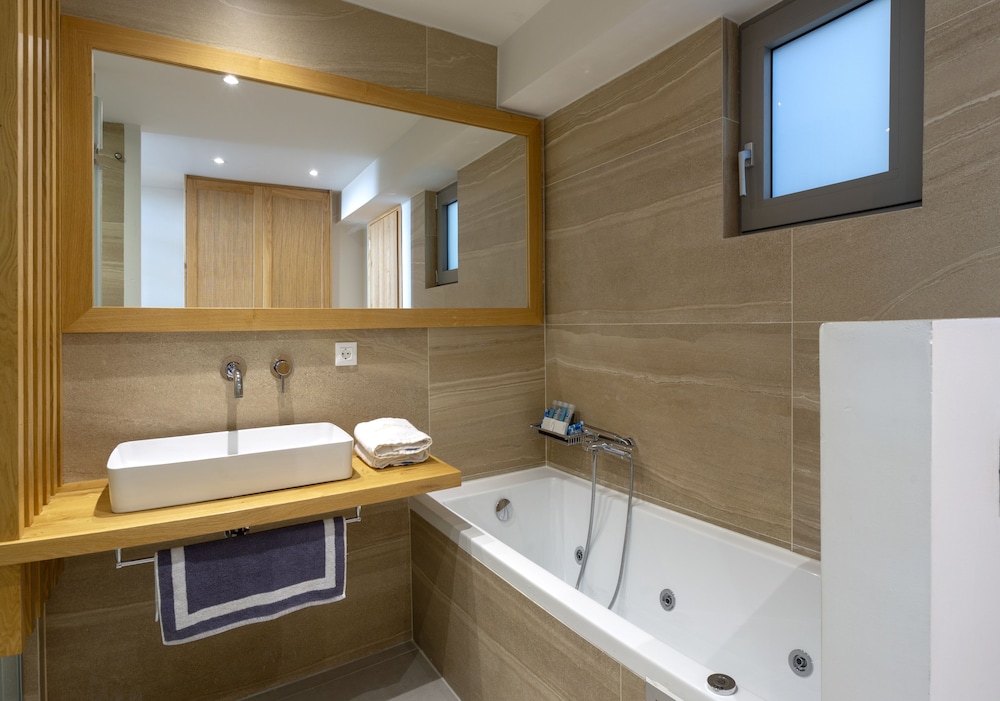 Atermono Boutique Resort & Spa — Hotel rooms in Rethymnon