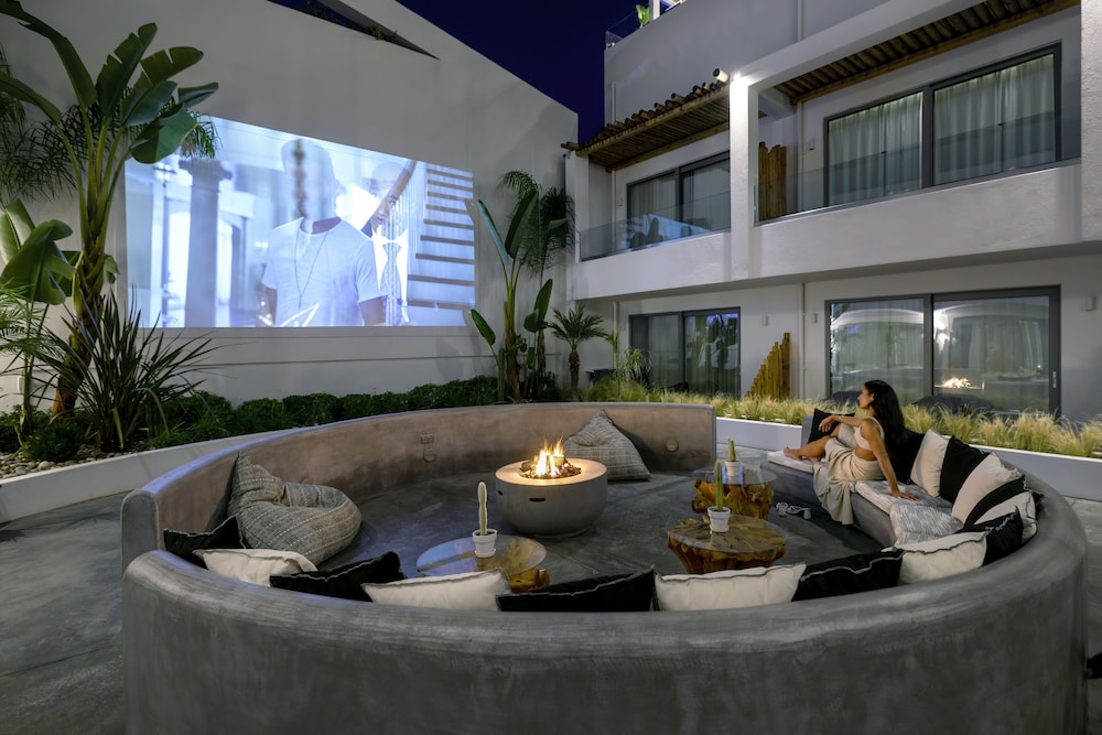 Atermono Boutique Resort & Spa — Hotel building in Rethymnon