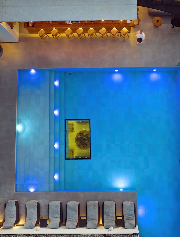 Atermono Boutique Resort & Spa — Swimming pool in Rethymnon