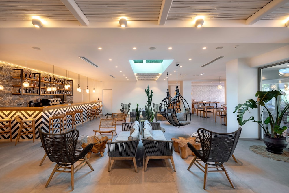 Atermono Boutique Resort & Spa — Restaurant & bars in Rethymnon