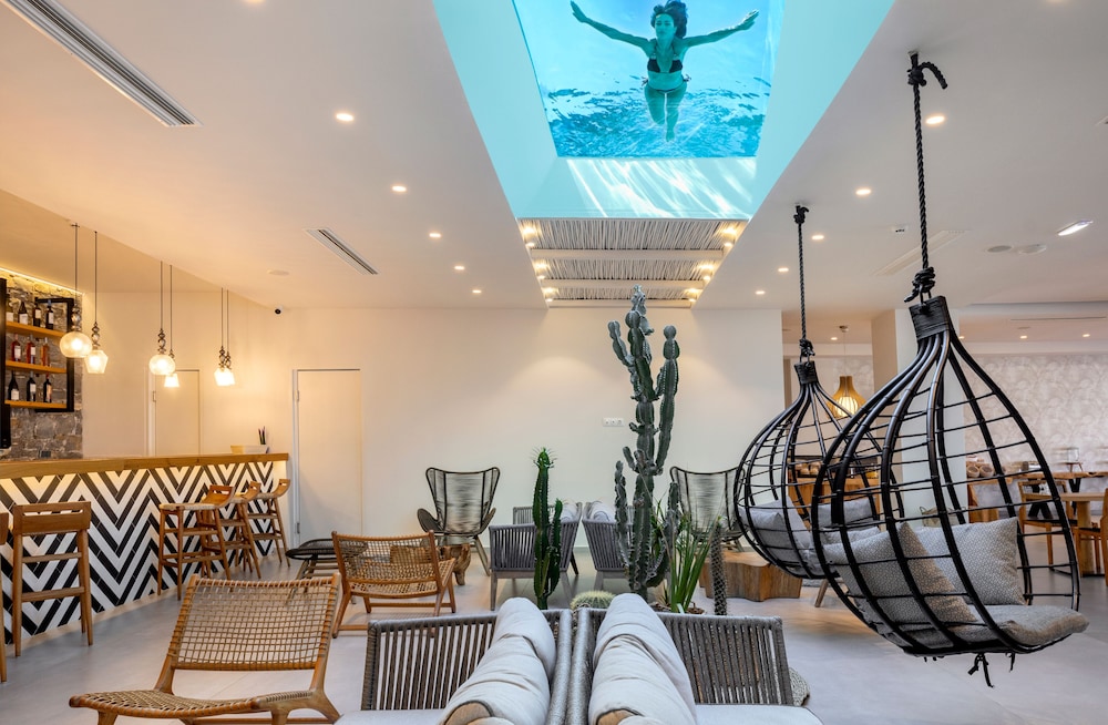 Atermono Boutique Resort & Spa — Swimming pool in Rethymnon