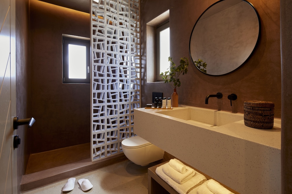 Halcyon Days Suites — Hotel rooms in Pyrgos Kallistis, South Aegean