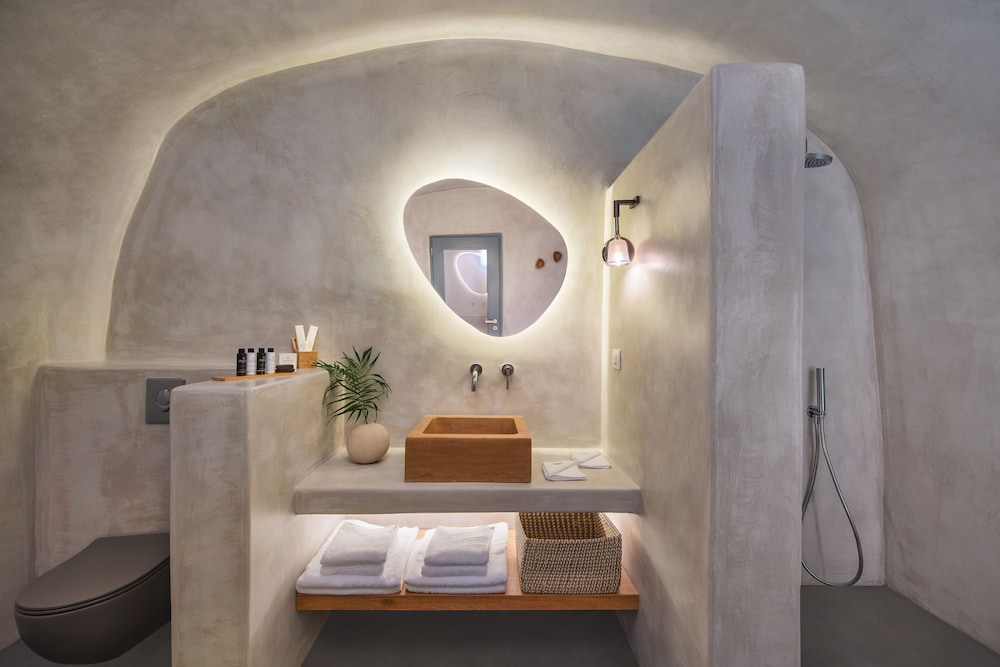 Halcyon Days Suites — Hotel rooms in Pyrgos Kallistis, South Aegean