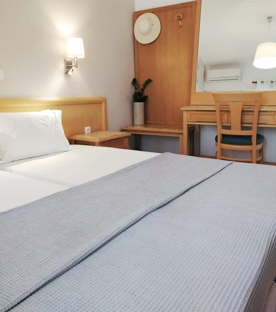 Alykes Family Resort — Hotel rooms in Lefkimmi (Corfu), Ionian Islands