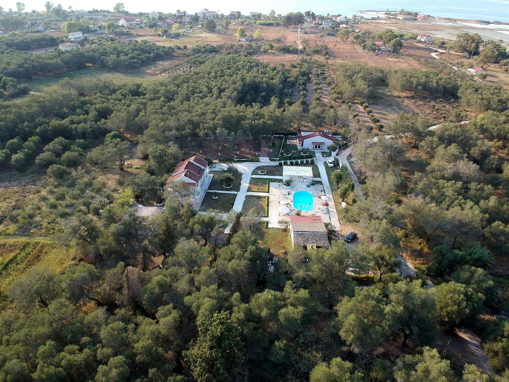 Alykes Family Resort — Swimming pool in Lefkimmi (Corfu), Ionian Islands