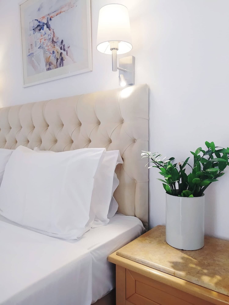 Alykes Family Resort — Hotel rooms in Lefkimmi (Corfu), Ionian Islands