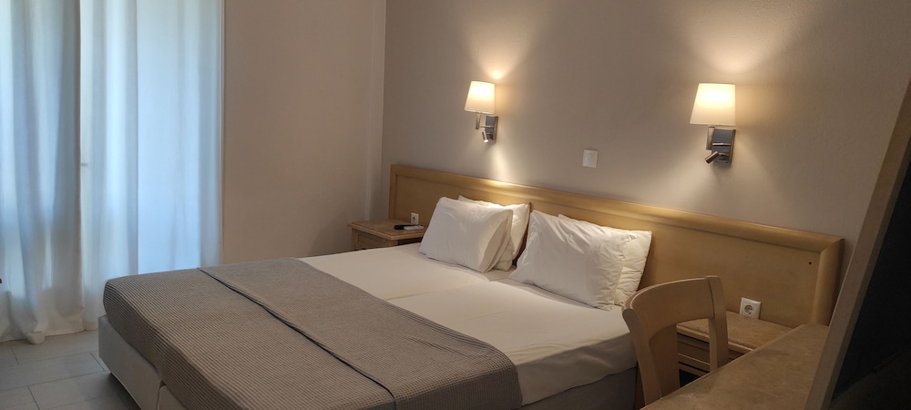 Alykes Family Resort — Hotel rooms in Lefkimmi (Corfu), Ionian Islands