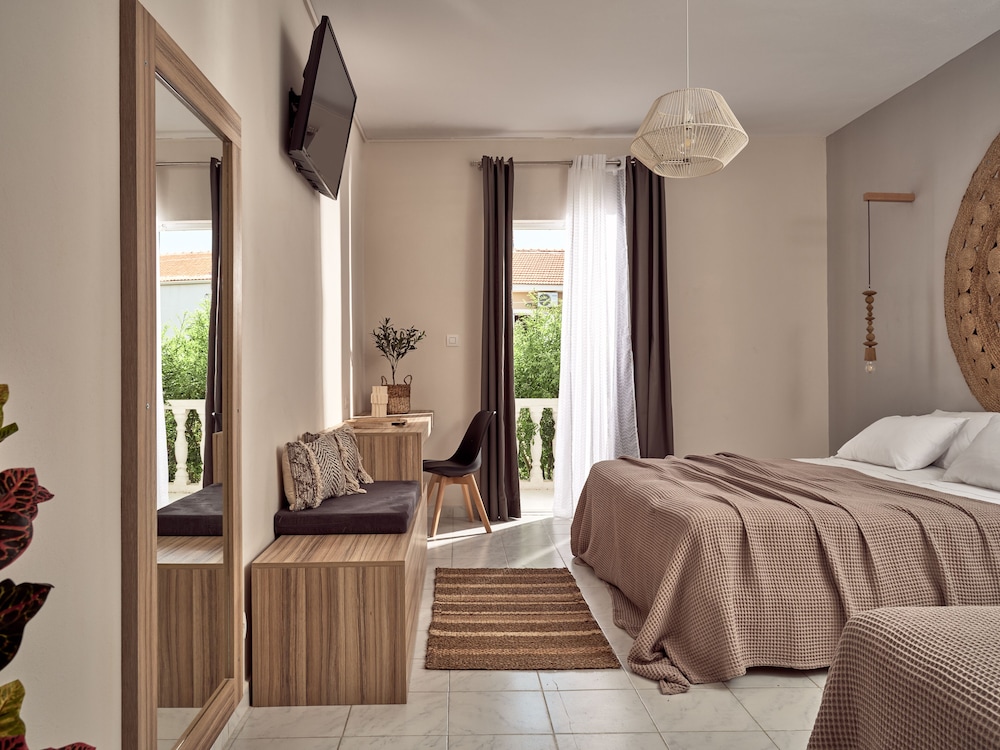 Casa Del Mar — Hotel rooms in Laganas, Ionian Islands