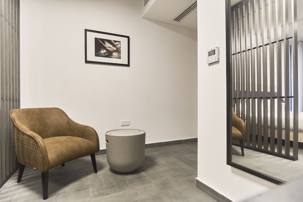 Mr. Todd Hotel — Hotel rooms in Sliema, Malta Island