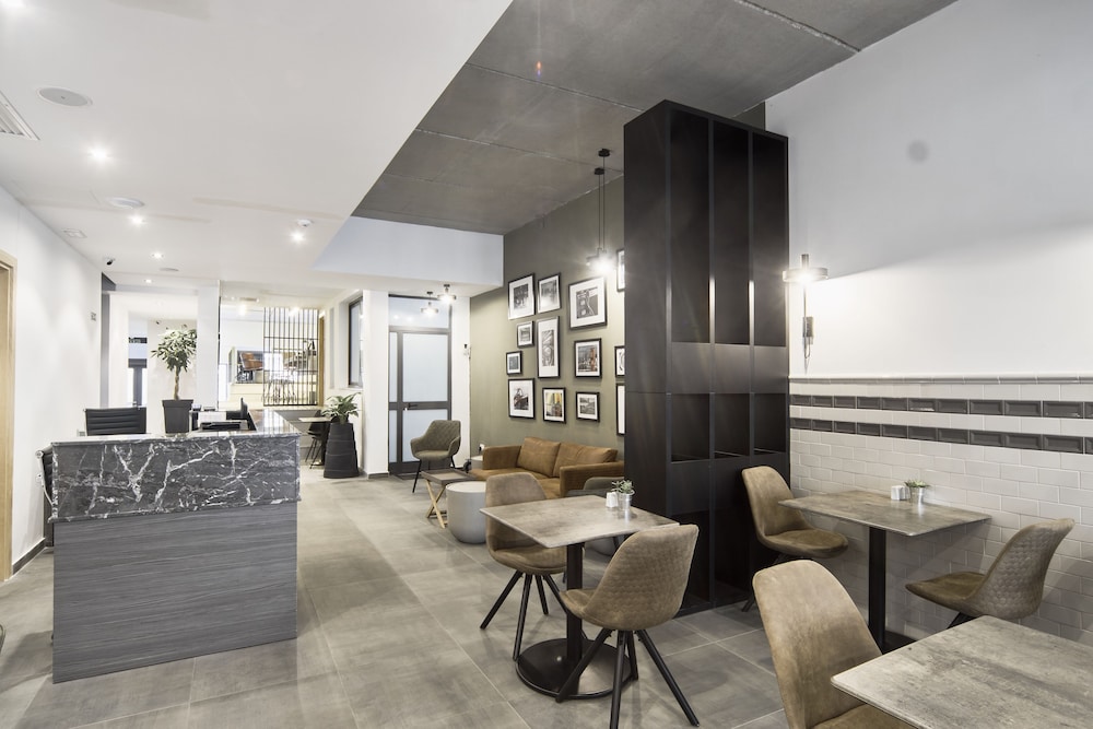Mr. Todd Hotel — Restaurant & bars in Sliema, Malta Island