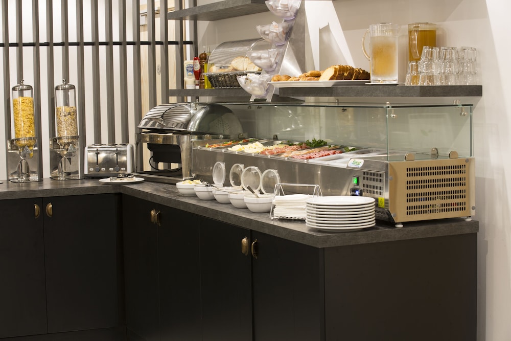 Mr. Todd Hotel — Restaurant & bars in Sliema, Malta Island