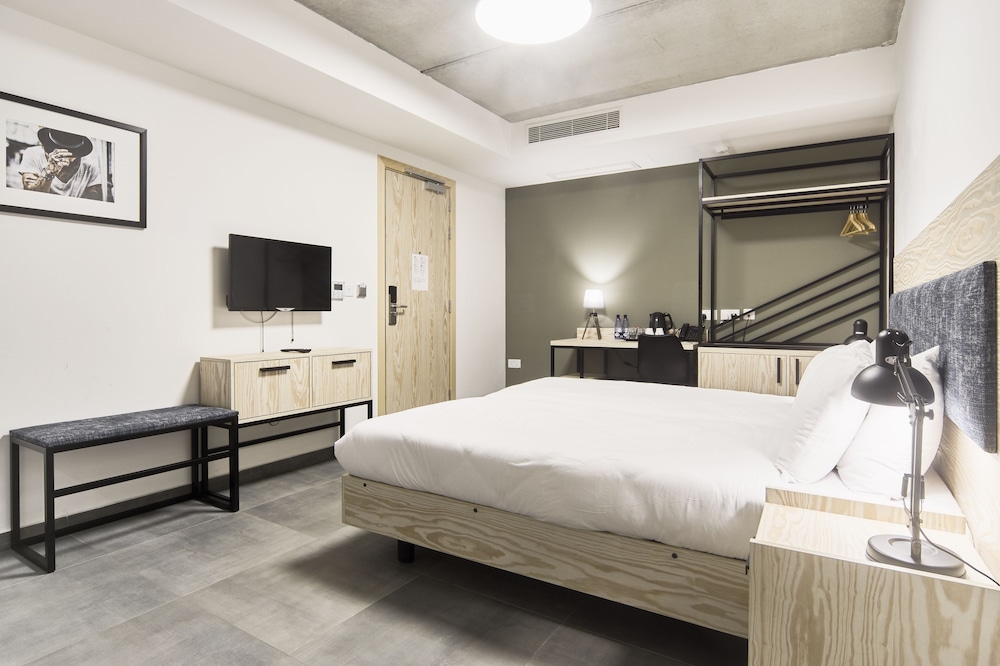 Mr. Todd Hotel — Hotel rooms in Sliema, Malta Island