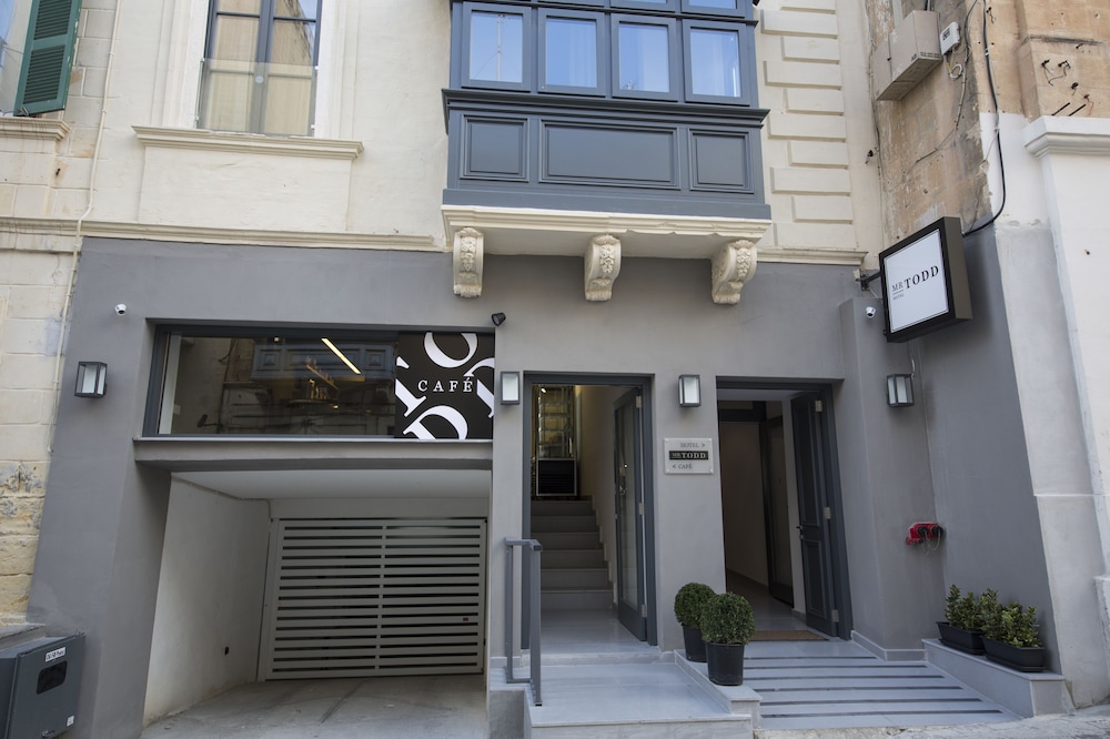 Mr. Todd Hotel — Hotel building in Sliema, Malta Island