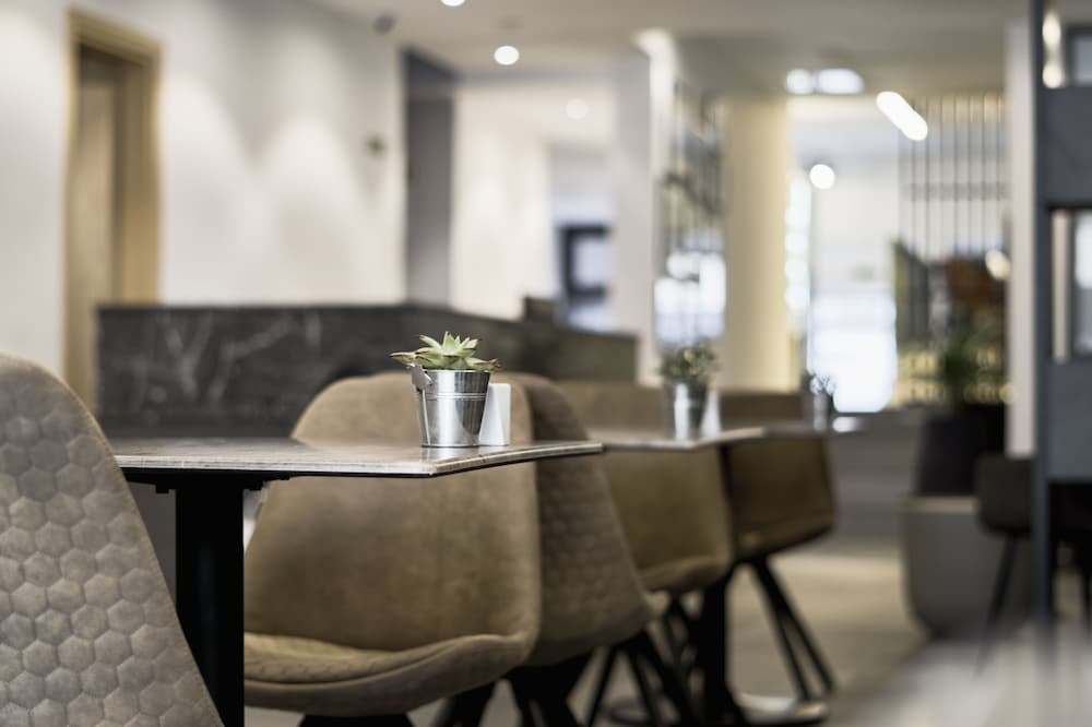 Mr. Todd Hotel — Restaurant & bars in Sliema, Malta Island