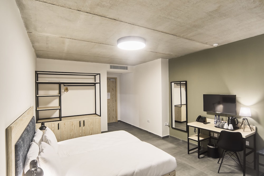 Mr. Todd Hotel — Hotel rooms in Sliema, Malta Island