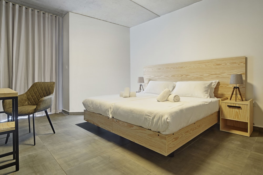 Mr. Todd Hotel — Hotel rooms in Sliema, Malta Island