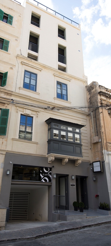 Mr. Todd Hotel — Hotel building in Sliema, Malta Island