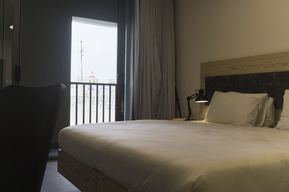 Mr. Todd Hotel — Hotel rooms in Sliema, Malta Island
