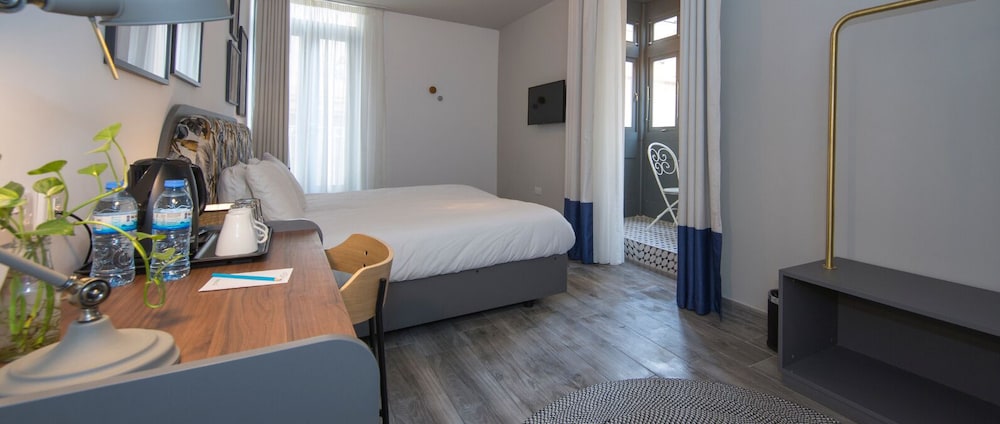 Mr. Todd Hotel — Hotel rooms in Sliema, Malta Island