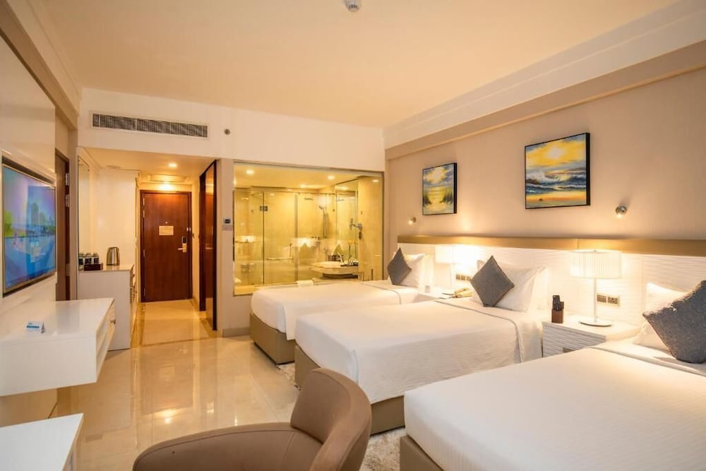 Marino Beach Colombo — Hotel rooms in Colombo, Western Province