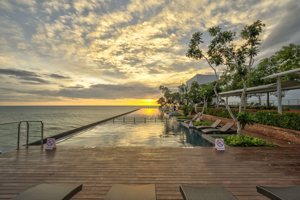 Marino Beach Colombo — Swimming pool in Colombo, Western Province