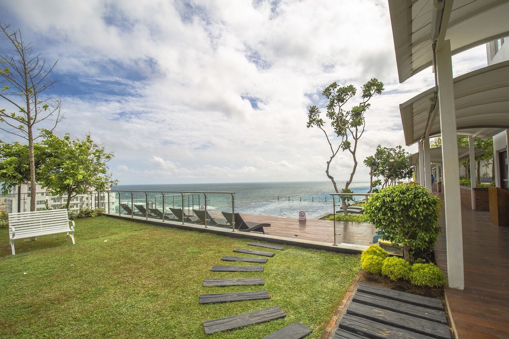 Marino Beach Colombo — Swimming pool in Colombo, Western Province