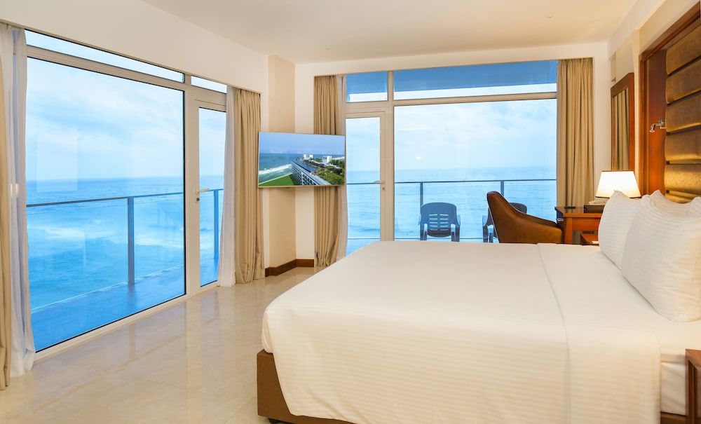 Marino Beach Colombo — Hotel rooms in Colombo, Western Province