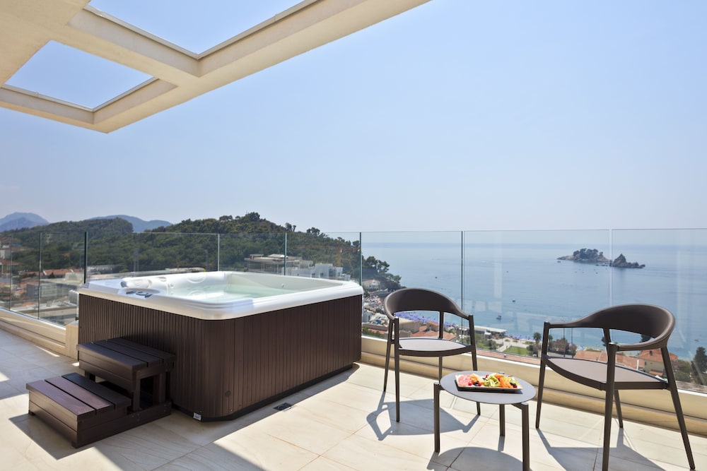 Hotel Ami Budva Petrovac - zdjęcie 3