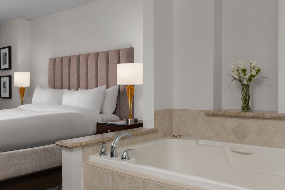 Marriott's Grand Chateau — Hotel rooms in Las Vegas, Nevada