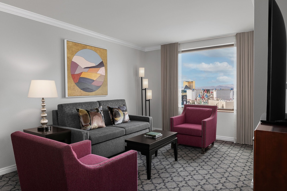 Marriott's Grand Chateau — Hotel rooms in Las Vegas, Nevada