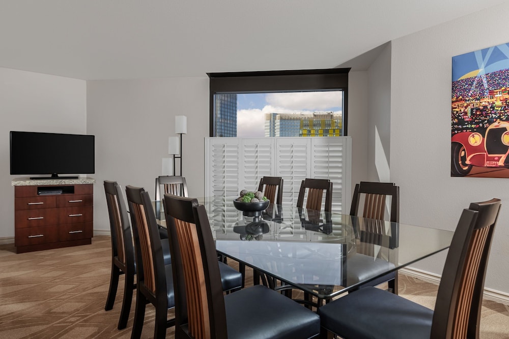Marriott's Grand Chateau — Hotel rooms in Las Vegas, Nevada
