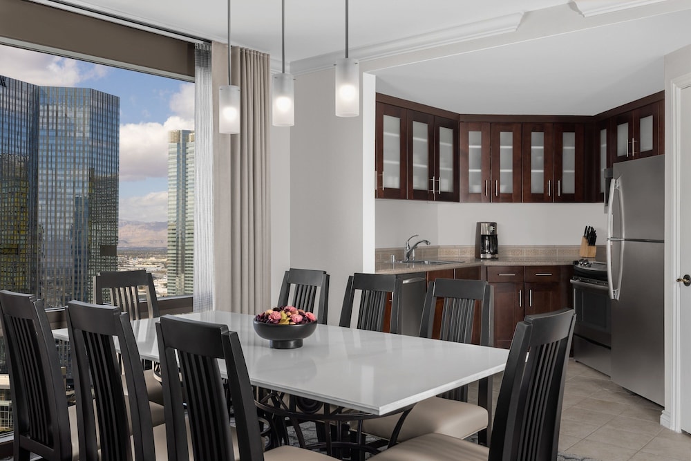 Marriott's Grand Chateau — Hotel rooms in Las Vegas, Nevada