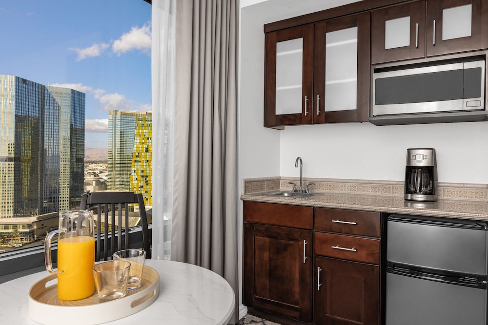Marriott's Grand Chateau — Hotel rooms in Las Vegas, Nevada