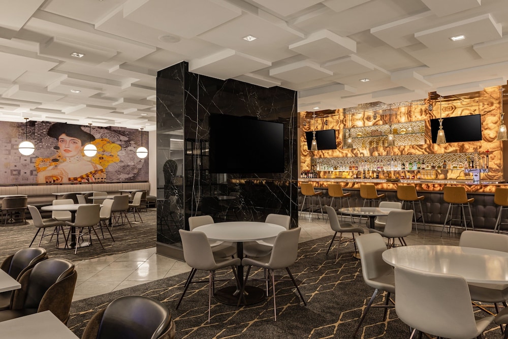 Marriott's Grand Chateau — Restaurant & bars in Las Vegas, Nevada