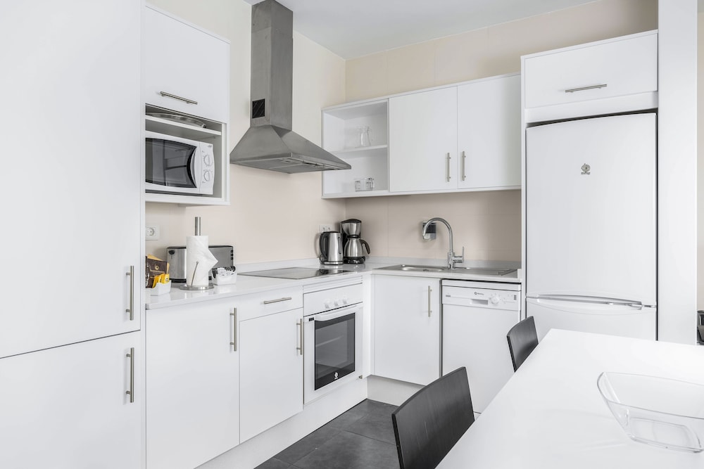 Club Del Carmen — Hotel rooms in Puerto del Carmen, Canary Islands
