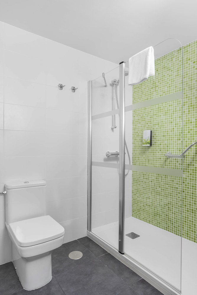 Club Del Carmen — Hotel rooms in Puerto del Carmen, Canary Islands
