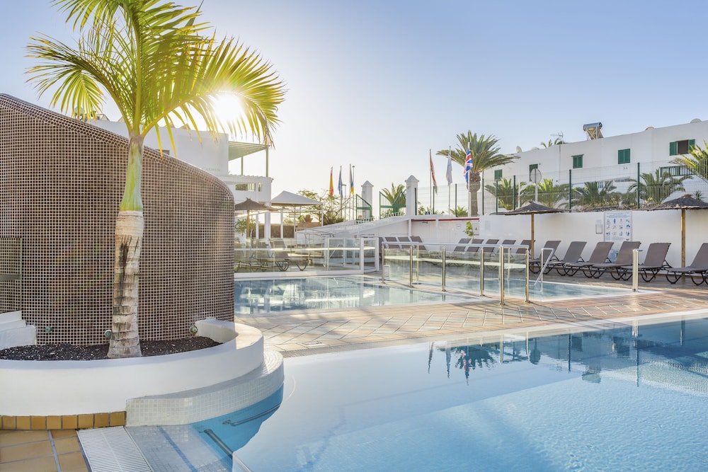 Club Del Carmen — Swimming pool in Puerto del Carmen, Canary Islands