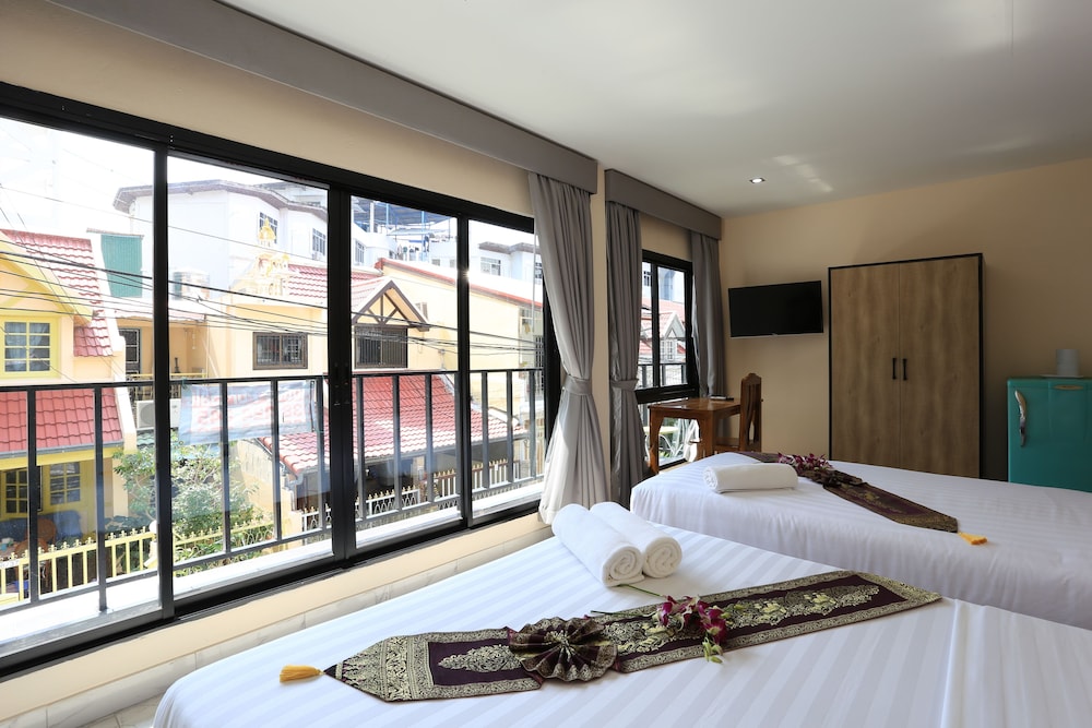 The Siam Guest House — Hotel rooms in Pattaya, Chonburi