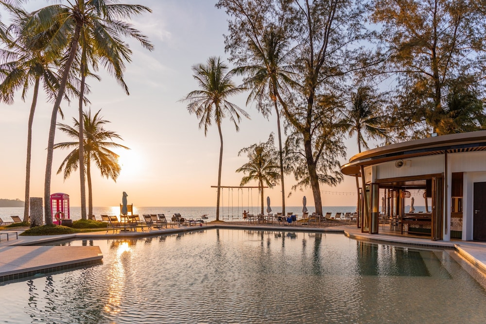 SAii Laguna Phuket — Swimming pool in Bang Tao Beach, Phuket Province