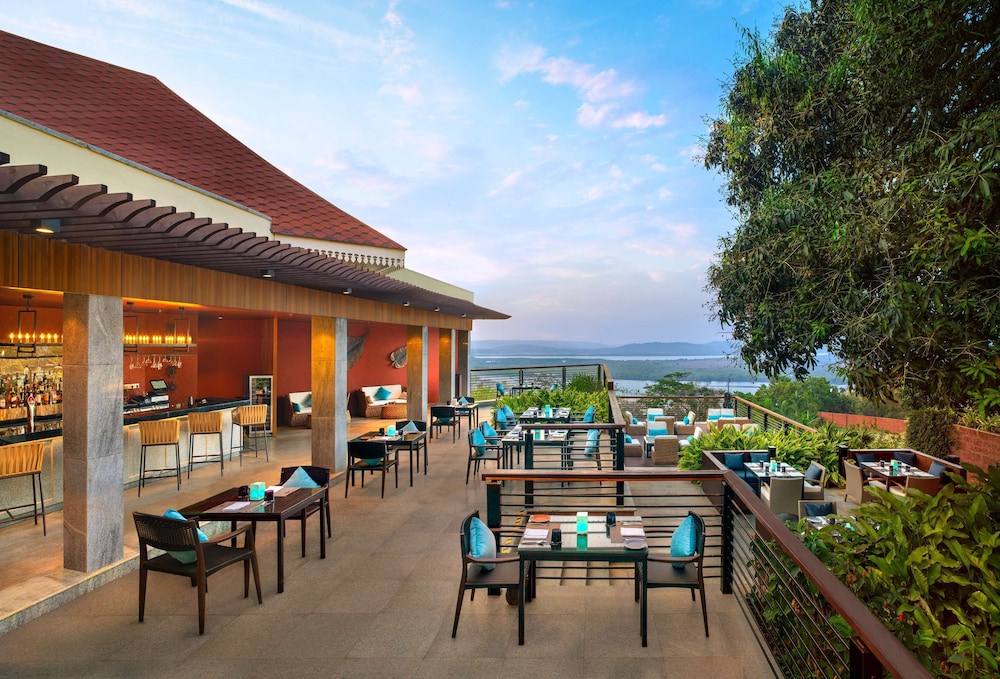 DoubleTree by Hilton Goa-Panaji — Restaurant & bars in Divar Island, Goa