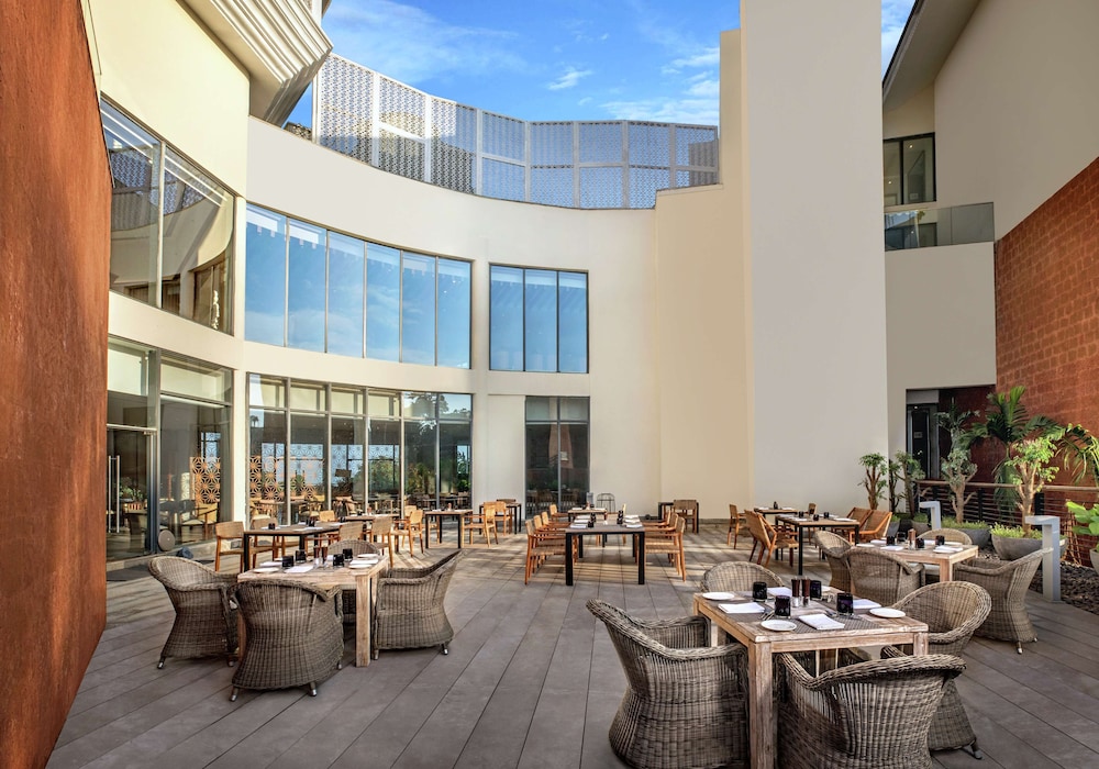 DoubleTree by Hilton Goa-Panaji — Restaurant & bars in Divar Island, Goa