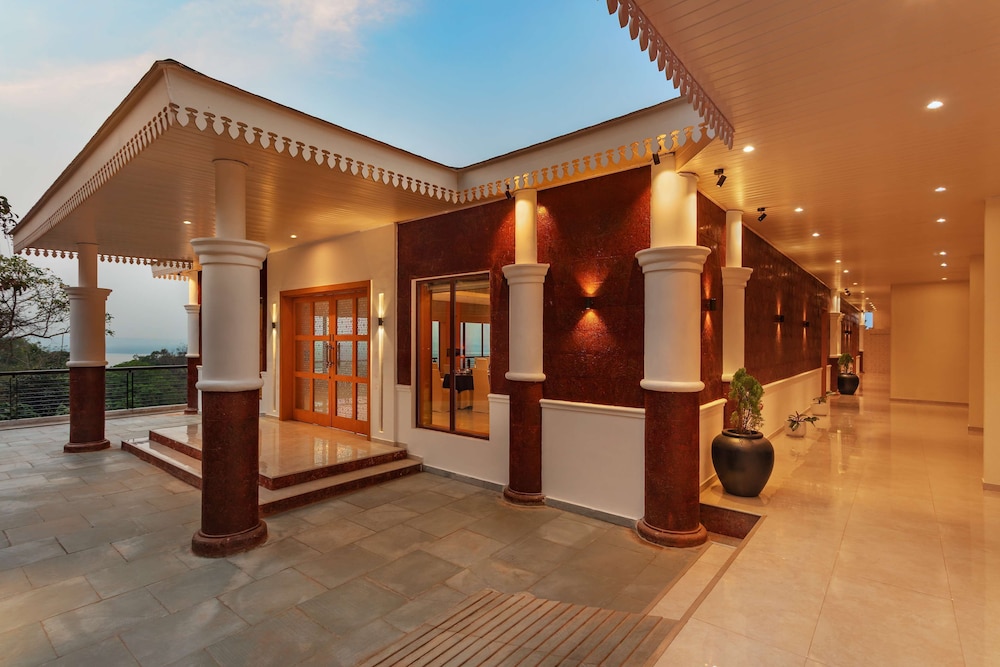DoubleTree by Hilton Goa-Panaji — Hotel building in Divar Island, Goa