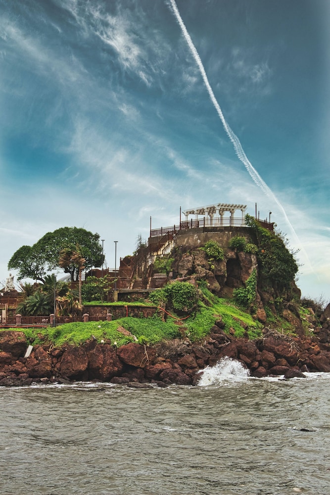 DoubleTree by Hilton Goa-Panaji — Attractions in the area in Divar Island, Goa